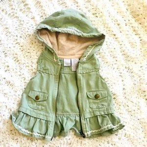 Cute Tahari Vest / jacket with Hoodie